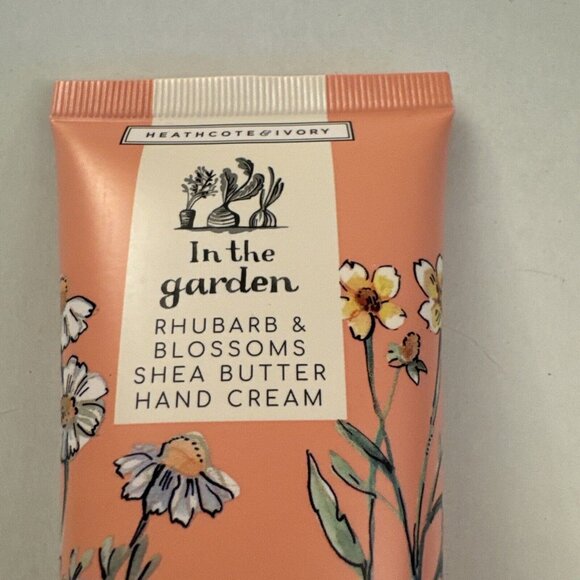 Heathcote & Ivory In The Garden Rhubarb & Blossoms Hand Cream 3.4 Oz D16 - Picture 2 of 3